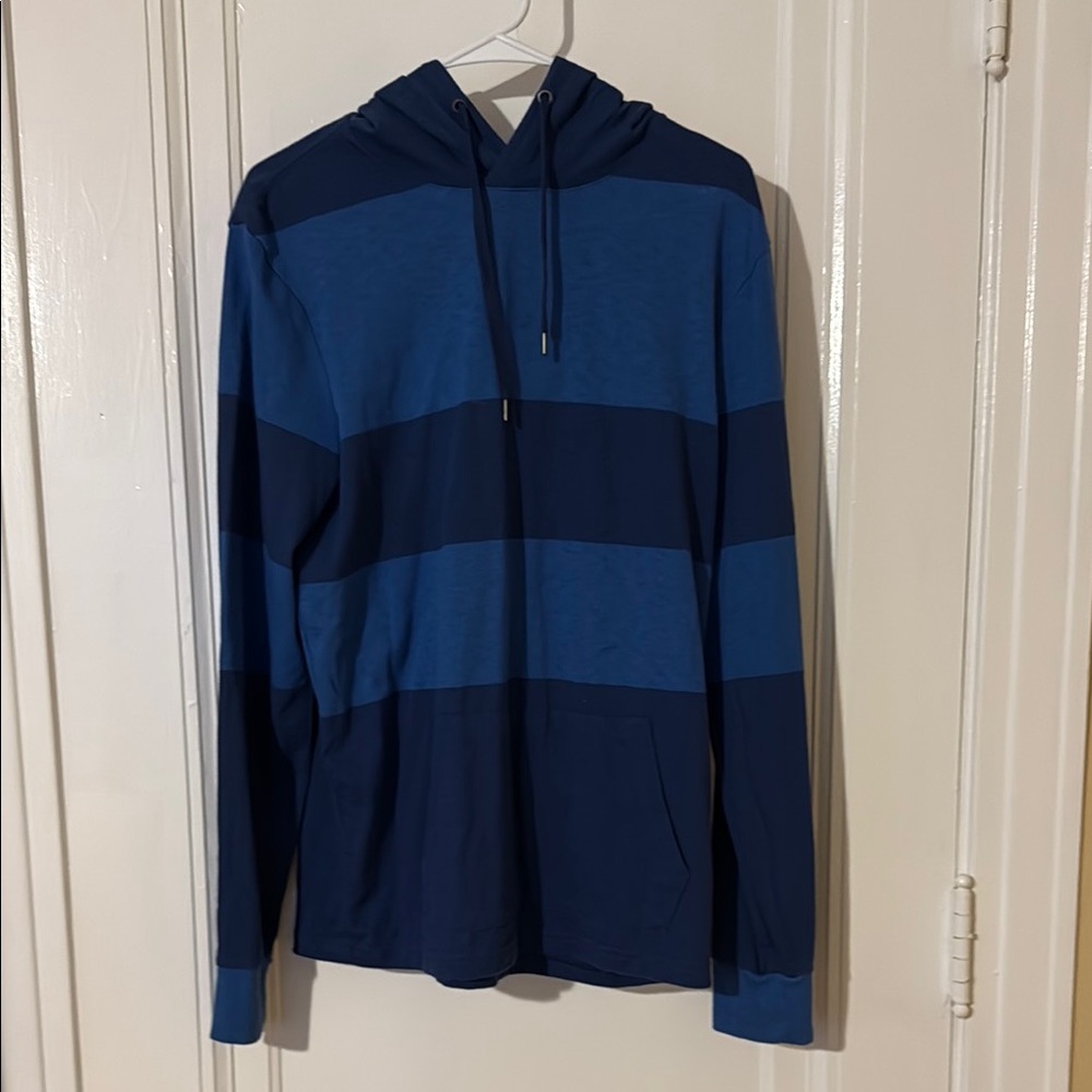 American Eagle Men's Blue Striped Hoodie Sweater